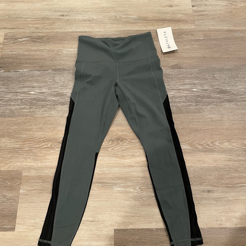 Athleta Shakti Mesh 7/8 tight NWT